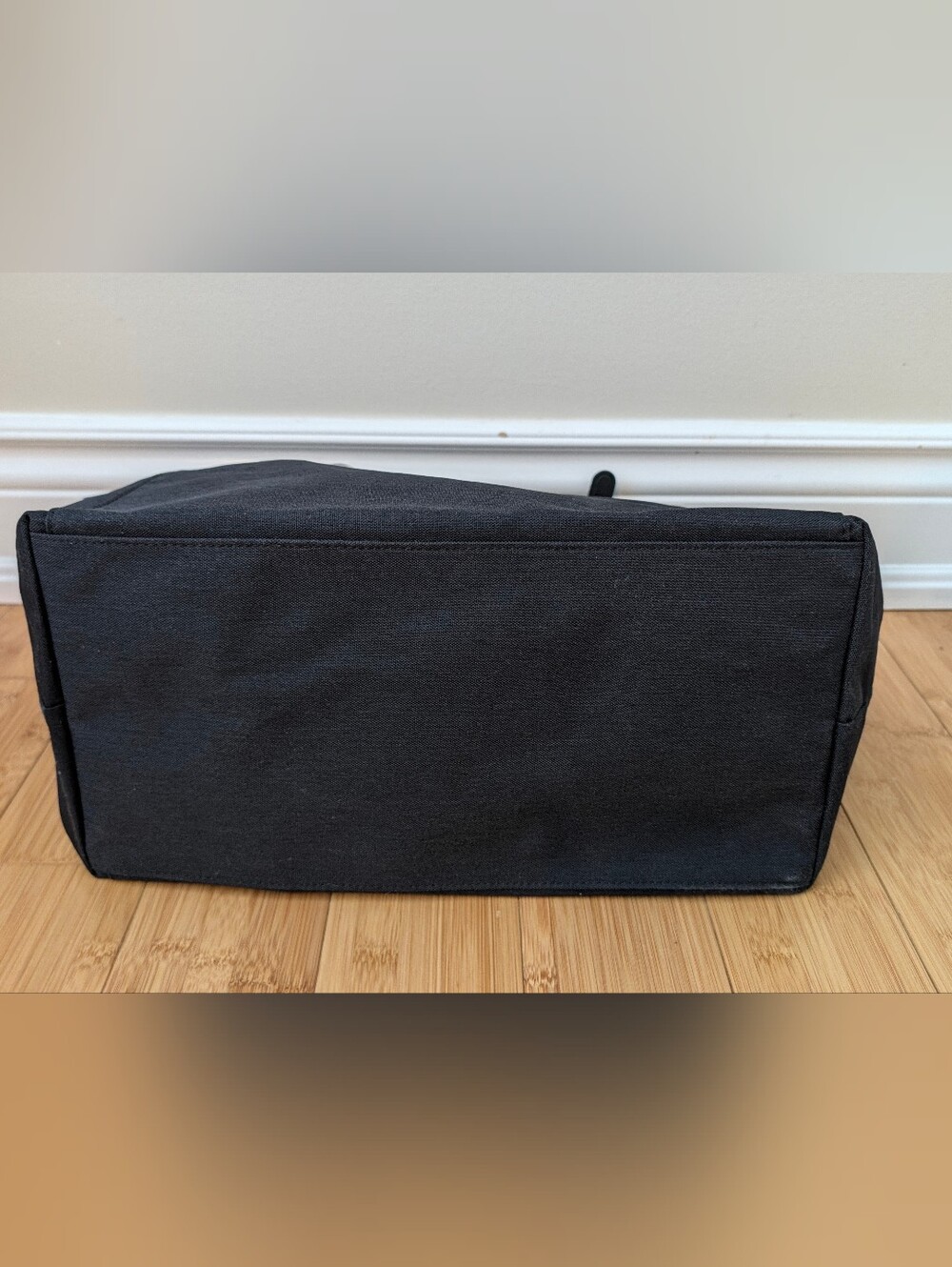 Roots Black Tote NWT - Picture 7 of 9